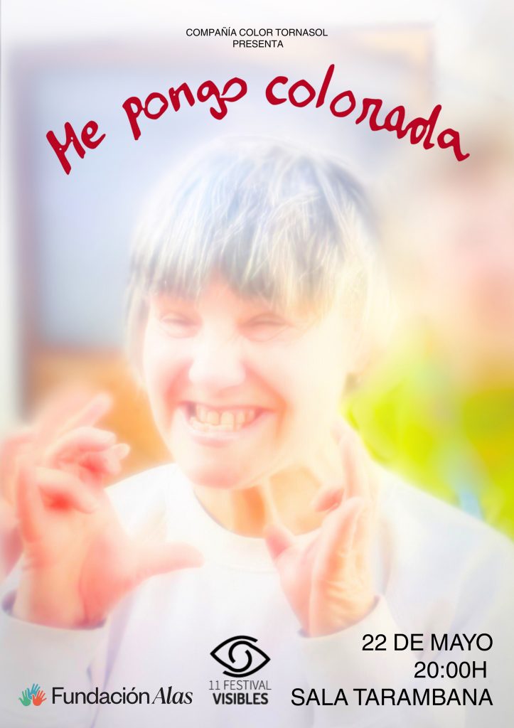 Cartel del espectáculo. Un mujer sonríe con las manos levantadas.